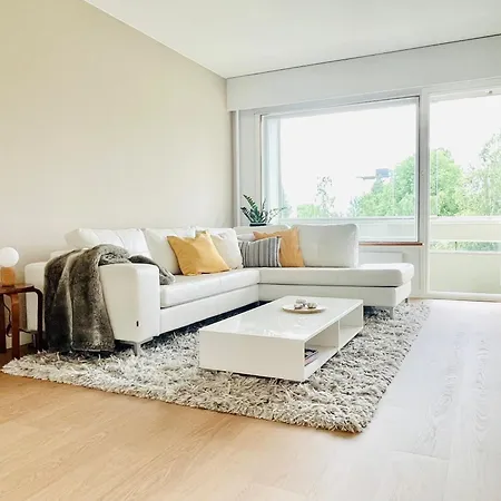 Tyylikaes Kolmio Puiston Laidalla Forssa